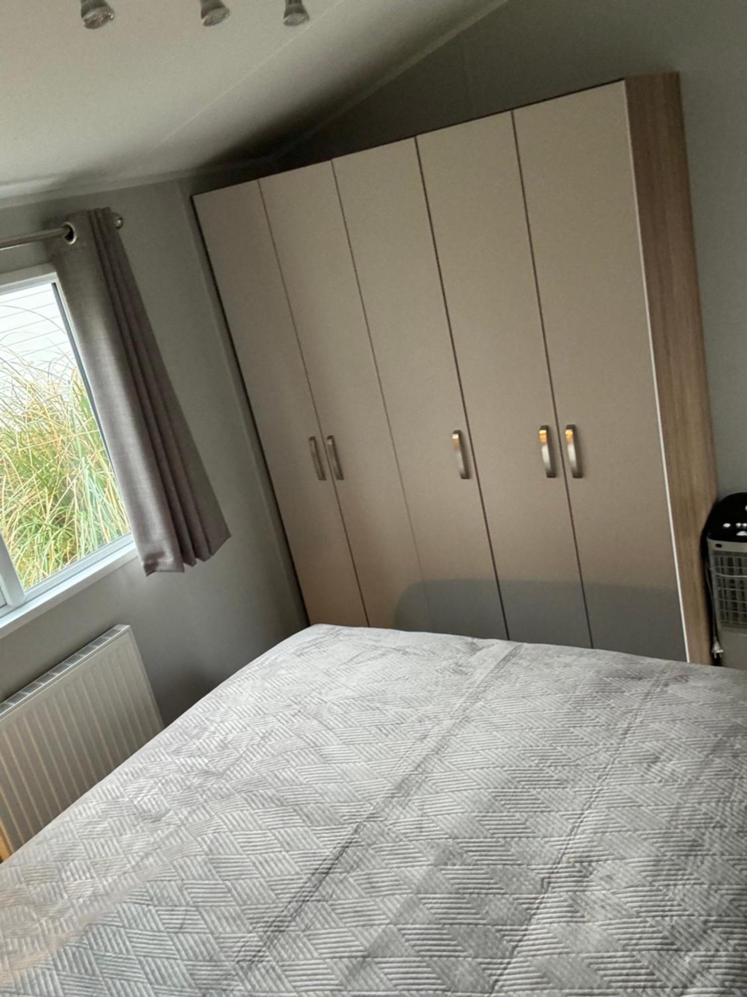 Prachtig Chalet De Wadloper Westerland Exterior foto